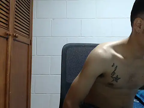 dimitriquiet05 webcam