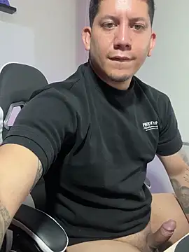 _robertobaggioo webcam