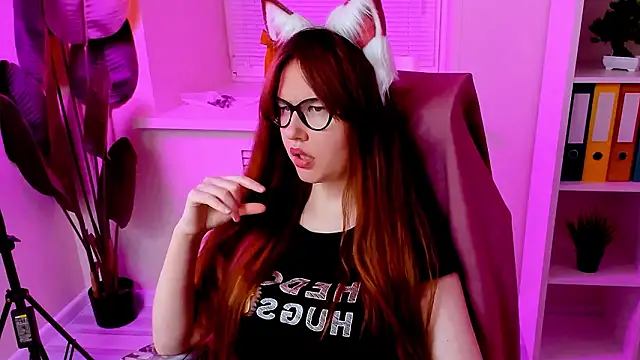 carolgiggly - CarolGiggly's free webcam - UK Sex Cams