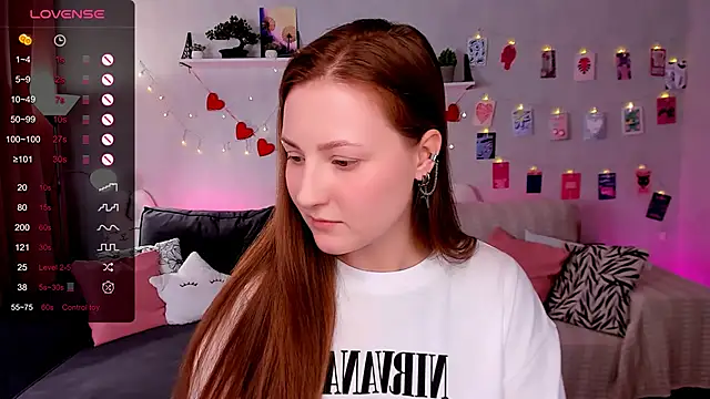 velvet_cherry_ webcam