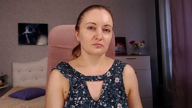 bettyfootfetish - BettyFootFetish's free webcam