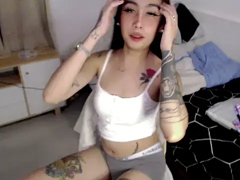 Misspoisonivy webcam