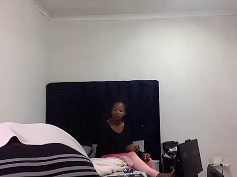 BloodmoonAlpha_1 webcam