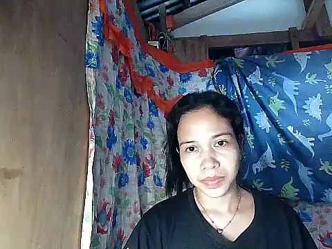 PinaySkinnyGirl webcam