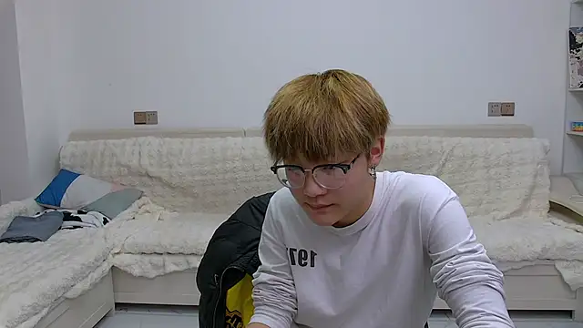 KK-cuteboy webcam