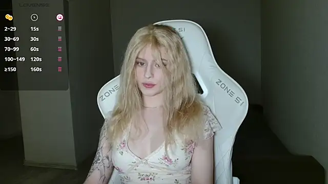 Helga__Pataki webcam