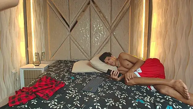 Hotcouple_222 webcam