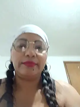 agatha_sluttylatina webcam