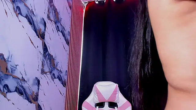 Scarlet_DLuce webcam