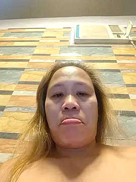 squirtshantal - Squirtshantal's free webcam - UK Sex Cams