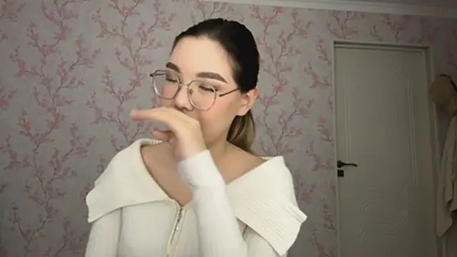 Elina_Mottel webcam
