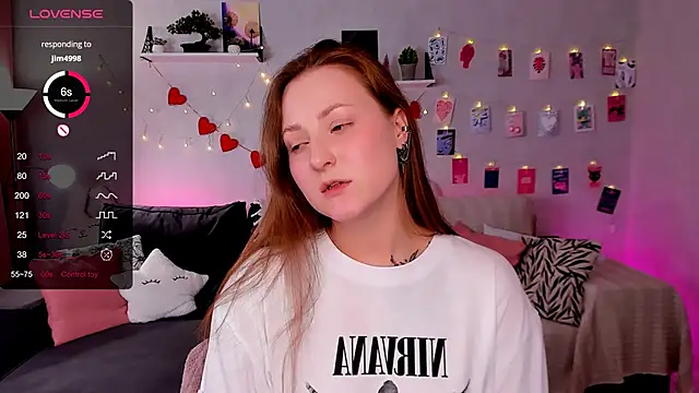 velvet_cherry_ webcam