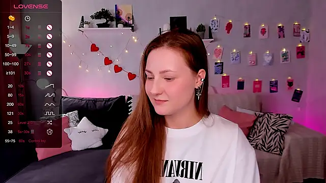 velvet_cherry_ webcam