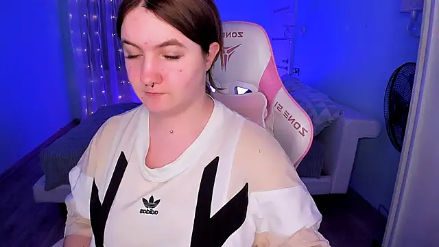 lovelyy_julia webcam