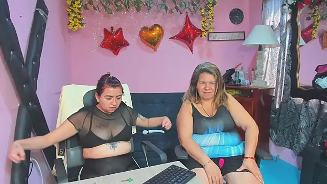 lesbiancuple
