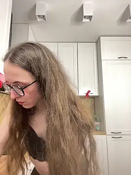 martiniiselenna - MartiniiSelenna's free webcam - UK Sex Cams