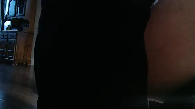 Suzys_Secrets webcam