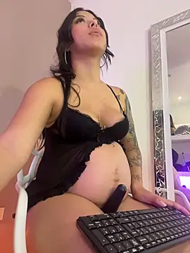 GabyLaurens webcam