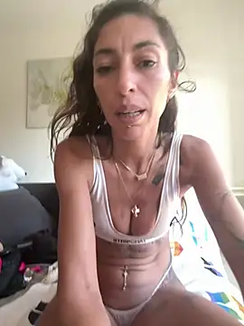 Amani_thewolf webcam