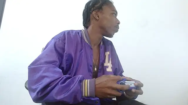 Larry-n-clouds webcam