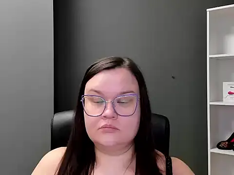 HollyDanceSoul webcam