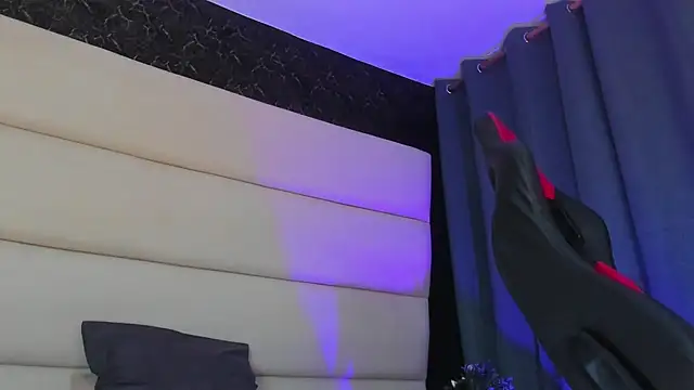 IsabellaRossi_ webcam