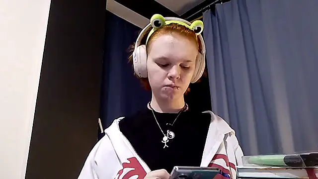 CurlaPettyBom webcam