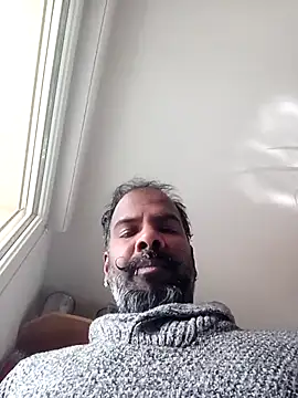 frenchblackc31 webcam