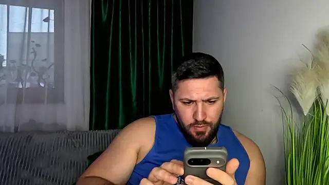 Gold_Alpha_Boy webcam