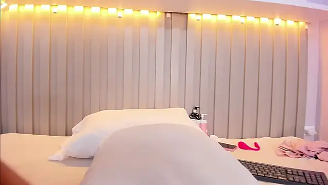 natalyWilliams webcam