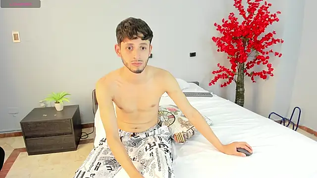 dracke_and_zara webcam