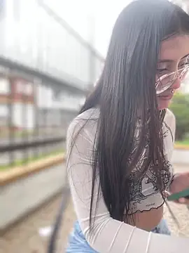 StrawberryPink_ webcam