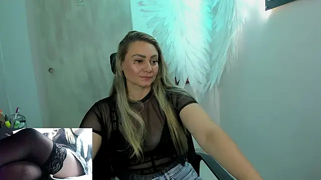 annie_vega17_ webcam