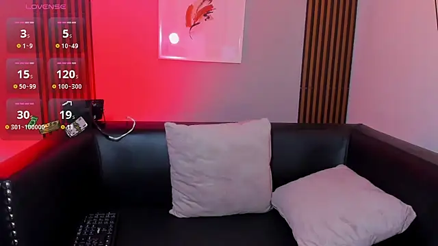 Nahiajhonson_ webcam