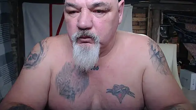 Newfiesausage1972 webcam