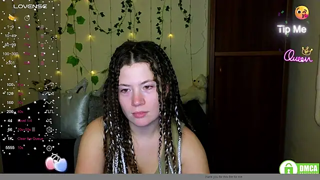 Alicia_redfollow webcam