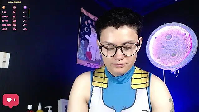 girl_intense444 webcam