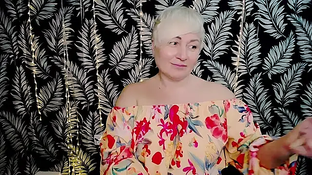 Olivia_playful webcam