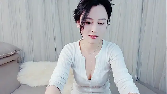 美女HCOCO在线直播
