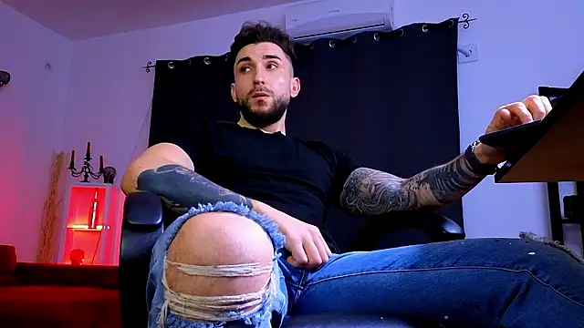 MightyAaron66 webcam