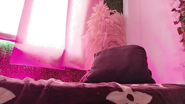 Tiffany_deluxe webcam