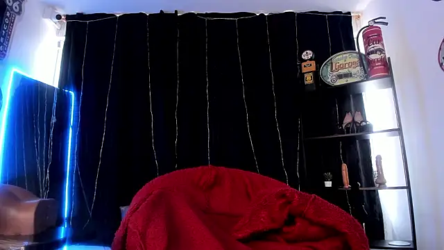 anuvyz_miller_ webcam