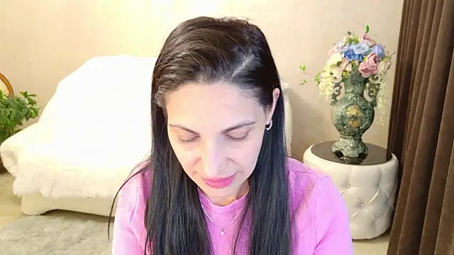 LovelyBeatrice webcam