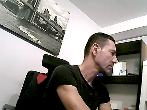 mastercharisma35 webcam