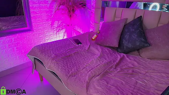 daphne_walton webcam