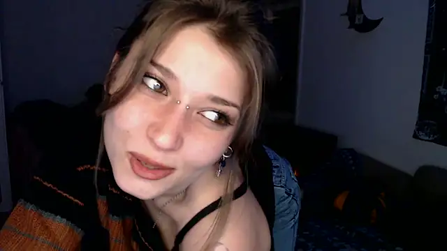 AlienforTwenty webcam