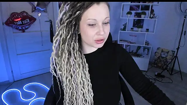 honeysallymoore - HoneySallyMoore's free webcam - UK Sex Cams