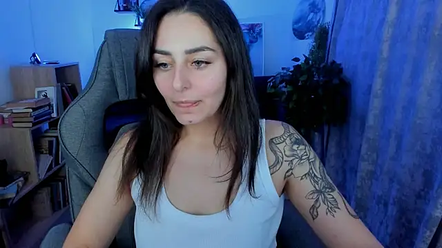 ValeriiMills webcam