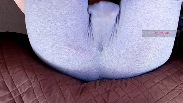 Cameltoe_squirt_inPants webcam