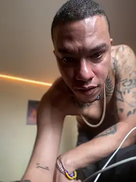 AlphaMasterXxx webcam